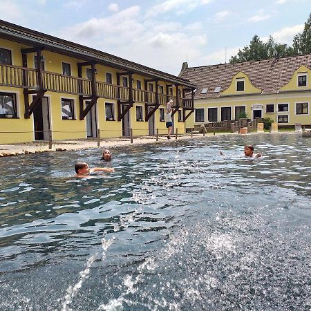 Aparthotel Blatsky Dvur Veselí nad Lužnicí Exterior foto